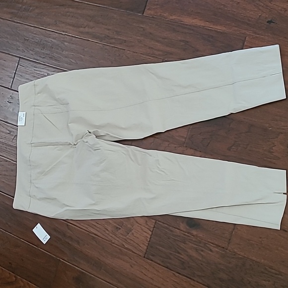 NWT Crown & Ivy Khaki Pull-On Ankle Pants size 16W - Picture 2 of 9